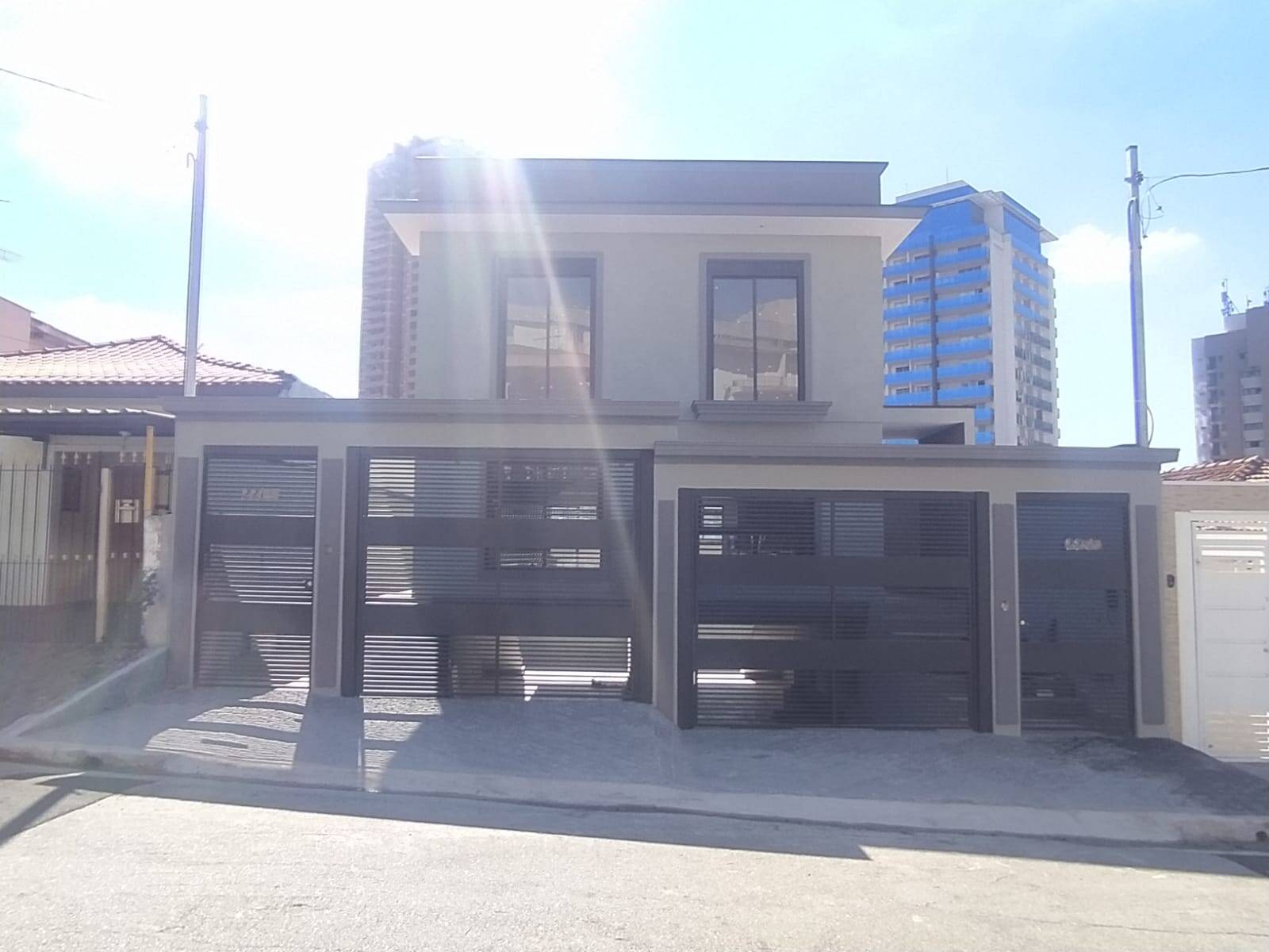 Sobrado, 3 quartos, 204 m² - Foto 1