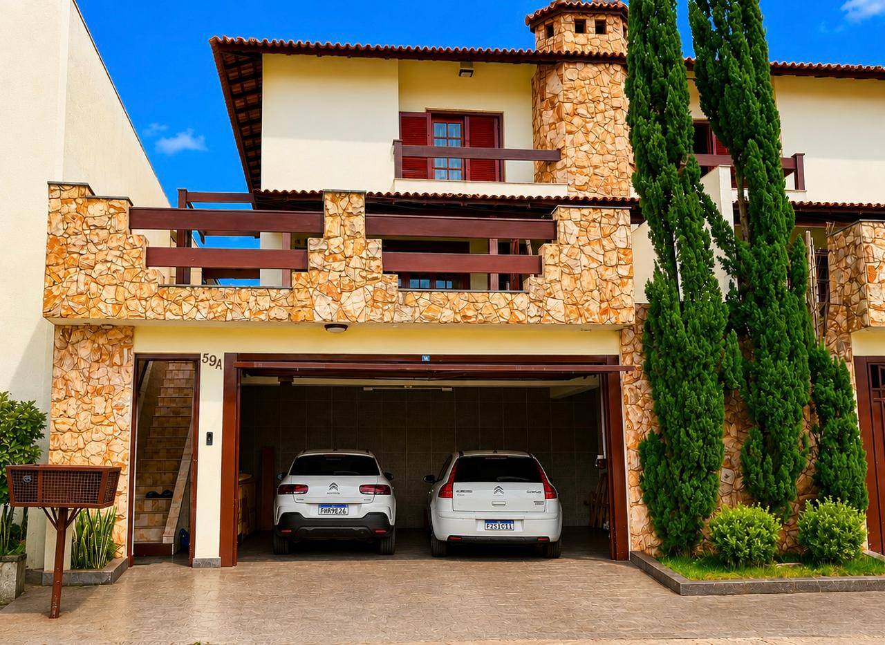 Sobrado, 3 quartos, 274 m² - Foto 1