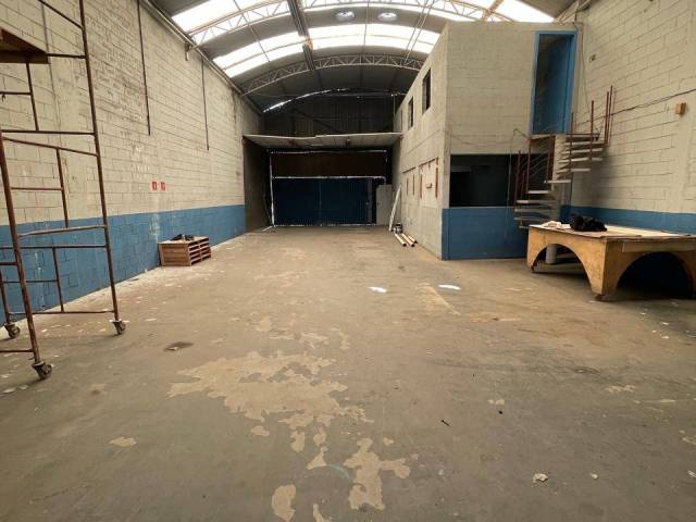 Galpão para Locação em Osasco - 4